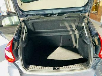 Ford Focus 1.6 Zetec Powershift Euro 5 5dr