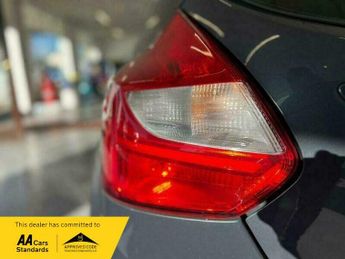 Ford Focus 1.6 Zetec Powershift Euro 5 5dr
