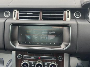 Land Rover Range Rover 3.0 TD V6 Vogue SUV 5dr Diesel Auto 4WD Euro 6 (s/s) (258 ps)