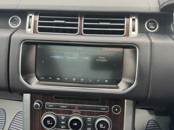 Land Rover Range Rover 3.0 TD V6 Vogue SUV 5dr Diesel Auto 4WD Euro 6 (s/s) (258 ps)