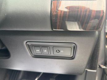 Land Rover Range Rover 3.0 TD V6 Vogue SUV 5dr Diesel Auto 4WD Euro 6 (s/s) (258 ps)