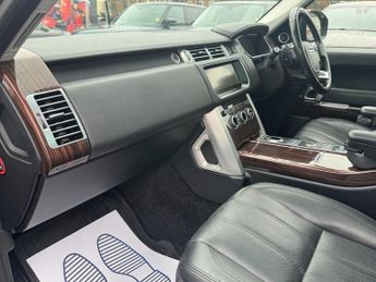 Land Rover Range Rover 3.0 TD V6 Vogue SUV 5dr Diesel Auto 4WD Euro 6 (s/s) (258 ps)