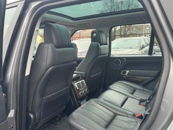 Land Rover Range Rover 3.0 TD V6 Vogue SUV 5dr Diesel Auto 4WD Euro 6 (s/s) (258 ps)