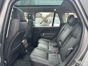 Land Rover Range Rover 3.0 TD V6 Vogue SUV 5dr Diesel Auto 4WD Euro 6 (s/s) (258 ps)