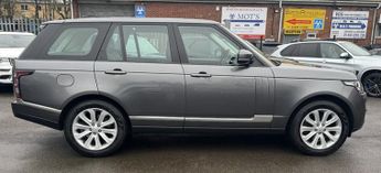 Land Rover Range Rover 3.0 TD V6 Vogue SUV 5dr Diesel Auto 4WD Euro 6 (s/s) (258 ps)