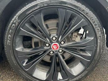 Jaguar XF 2.0 D200 MHEV R-Dynamic HSE Black Sportbrake 5dr Diesel Auto Eur