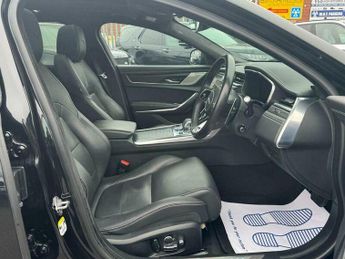 Jaguar XF 2.0 D200 MHEV R-Dynamic HSE Black Sportbrake 5dr Diesel Auto Eur