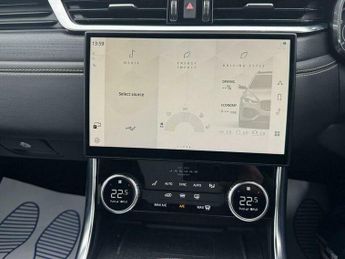 Jaguar XF 2.0 D200 MHEV R-Dynamic HSE Black Sportbrake 5dr Diesel Auto Eur