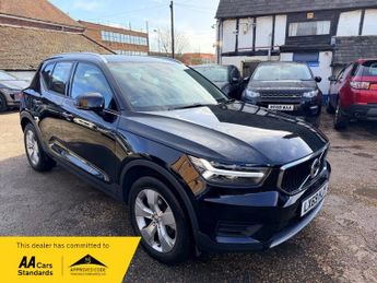 Volvo XC40 T3 MOMENTUM