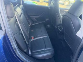 Tesla Model Y (Dual Motor) Long Range Auto 4WDE 5dr