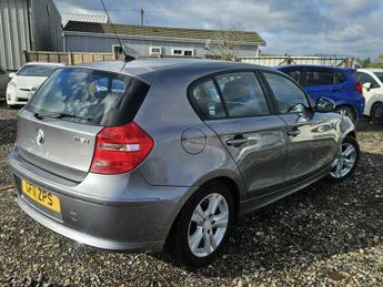 BMW 1 SERIES 118i SE