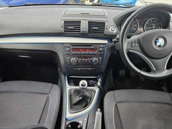 BMW 1 SERIES 118i SE