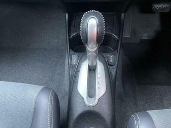 Honda Insight 1.3h IMA HS-T Hatchback 5dr Petrol Hybrid CVT Euro 5 (102 ps)