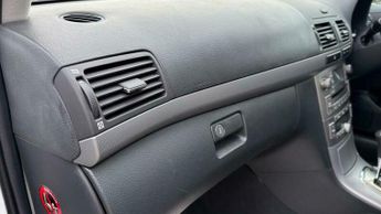 Toyota Avensis 1.8 VVT-i T3-X 5dr