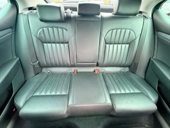 Skoda Superb 2.0 TDI SE L Executive Hatchback 5dr Diesel DSG Auto 6Spd Euro 6