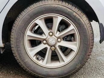 Hyundai I10 1.2 Premium Hatchback 5dr Petrol Auto Euro 5 (87 ps)