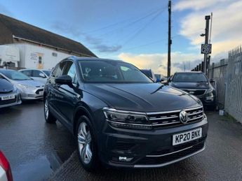 Volkswagen Tiguan 2.0 TSI SEL DSG 4Motion Euro 6 (s/s) 5dr