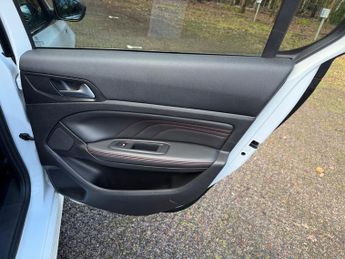 Peugeot 308 BLUE HDI S/S GT