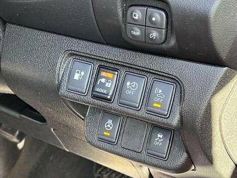 Nissan Leaf 24kWh Tekna Auto 5dr