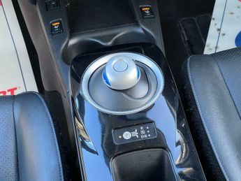 Nissan Leaf 24kWh Tekna Auto 5dr