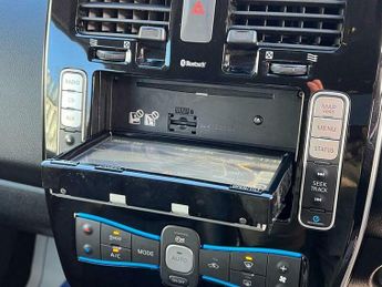 Nissan Leaf 24kWh Tekna Auto 5dr