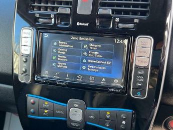 Nissan Leaf 24kWh Tekna Auto 5dr