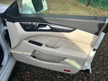 Mercedes CLS CLS350 CDI BLUEEFFICIENCY AMG SPORT