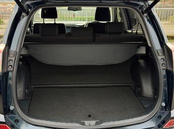 Toyota RAV4 VVT-I ICON TECH TSS