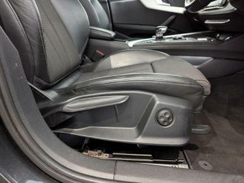 Audi A4 Avant 2.0 TDI ultra S line S Tronic Euro 6 (s/s) 5dr