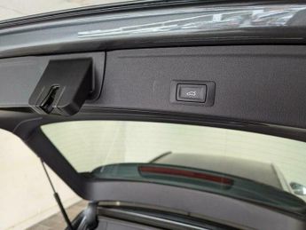 Audi A4 Avant 2.0 TDI ultra S line S Tronic Euro 6 (s/s) 5dr