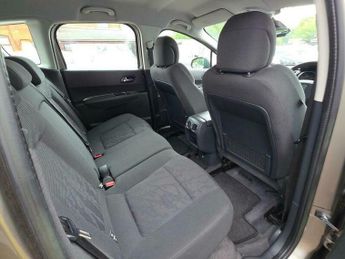 Peugeot 3008 1.6 e-HDi Active EGC Euro 5 (s/s) 5dr