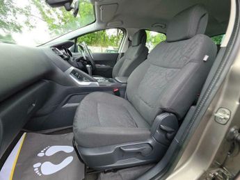 Peugeot 3008 1.6 e-HDi Active EGC Euro 5 (s/s) 5dr