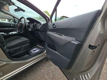 Peugeot 3008 1.6 e-HDi Active EGC Euro 5 (s/s) 5dr
