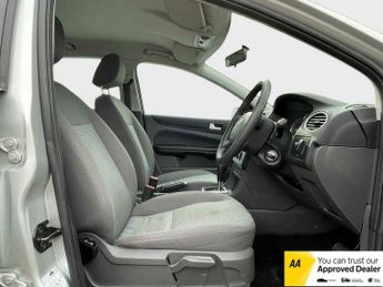 Ford Focus 1.6 LX Estate 5dr Petrol Automatic (184 g/km, 99 bhp)