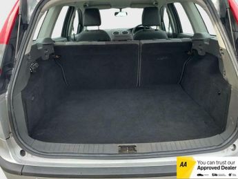 Ford Focus 1.6 LX Estate 5dr Petrol Automatic (184 g/km, 99 bhp)
