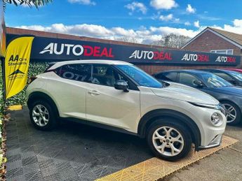 Nissan Juke 1.0 DIG-T N-Connecta DCT Auto Euro 6 (s/s) 5dr
