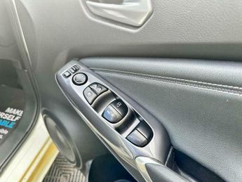 Nissan Juke 1.0 DIG-T N-Connecta DCT Auto Euro 6 (s/s) 5dr