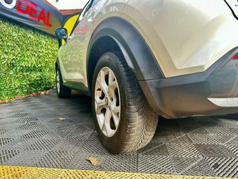 Nissan Juke 1.0 DIG-T N-Connecta DCT Auto Euro 6 (s/s) 5dr