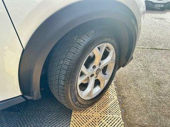 Nissan Juke 1.0 DIG-T N-Connecta DCT Auto Euro 6 (s/s) 5dr