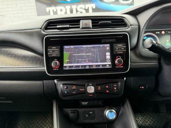 Nissan Leaf 40kWh Acenta Auto 5dr