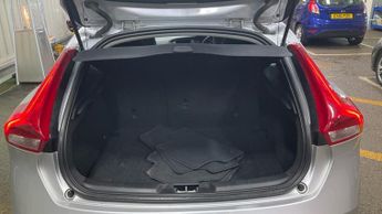 Volvo V40 1.5 T3 SE Lux Nav Hatchback 5dr Petrol Auto Euro 6 (s/s) (152 ps