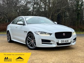Jaguar XE R-SPORT