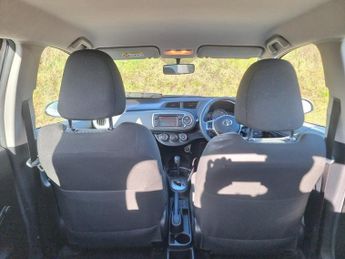 Toyota Yaris VVT-I TR AUTOMATIC
