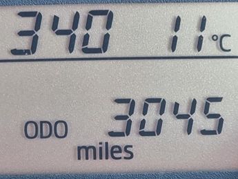 Toyota Yaris VVT-I TR AUTOMATIC