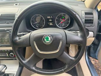 Skoda Octavia 1.4 TSI Elegance DSG Euro 4 5dr