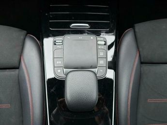 Mercedes-Benz A Class 1.3 A250e 15.6kWh AMG Line 8G-DCT Euro 6 (s/s) 4dr