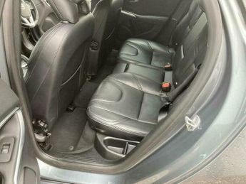 Volvo V40 2.0 D2 SE Lux Auto Euro 6 (s/s) 5dr