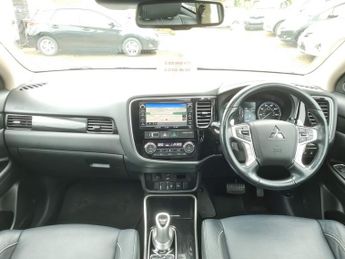 Mitsubishi Outlander PHEV 4HS