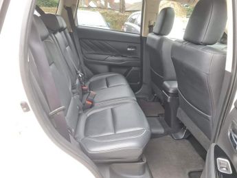 Mitsubishi Outlander PHEV 4HS