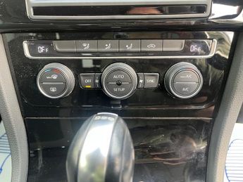 Volkswagen Golf 1.4 TSi BlueMotion Tech Match DSG 5dr